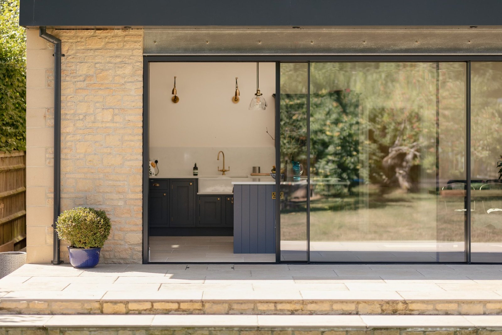 Fluid_Glass_Berkely_Road_7